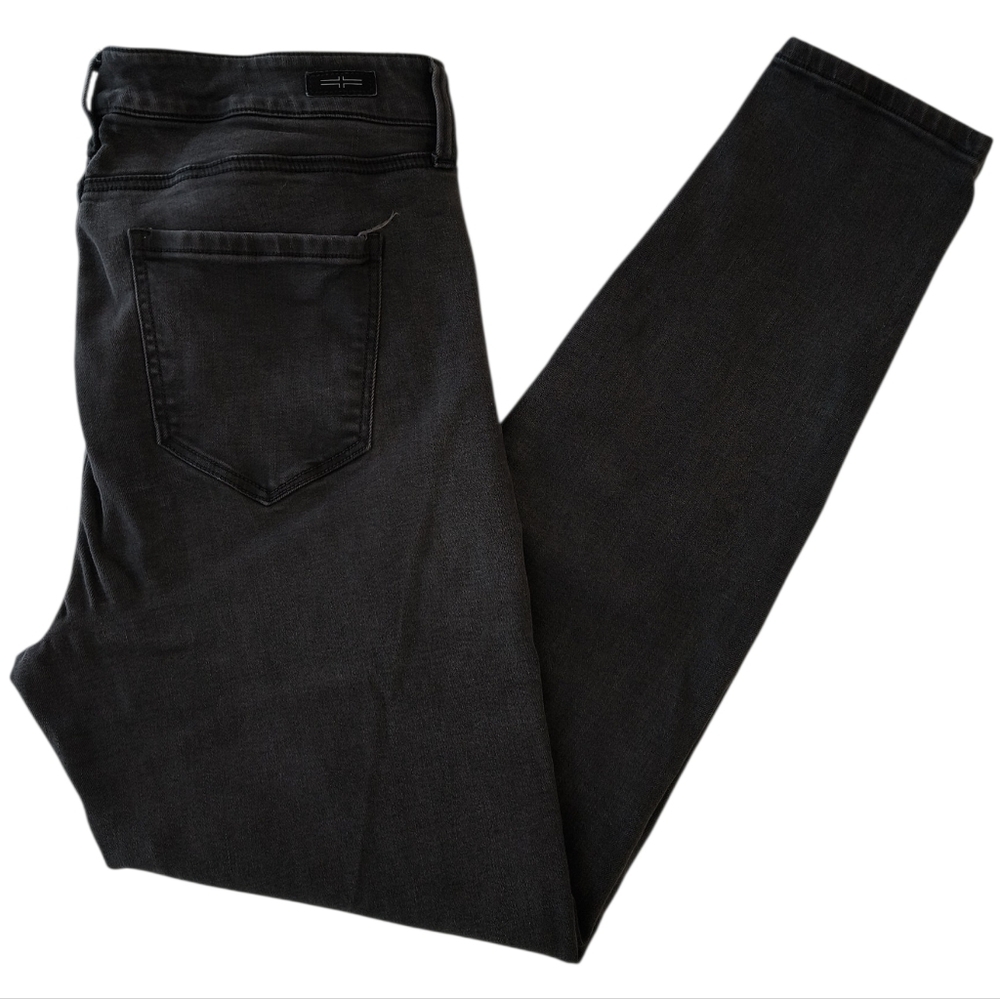 Liverpool Women's Black "The Skinny" Jeans Size 12